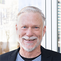 Dennis Oakley headshot