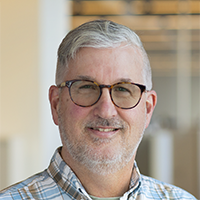 Headshot of Tom Holstrom