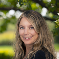 Headshot of Aisha Balogh